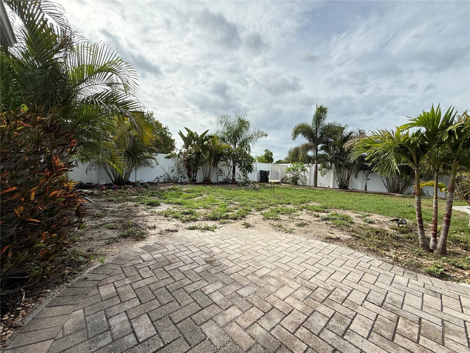 2100 8TH AVE SW, LARGO, FL, 33770