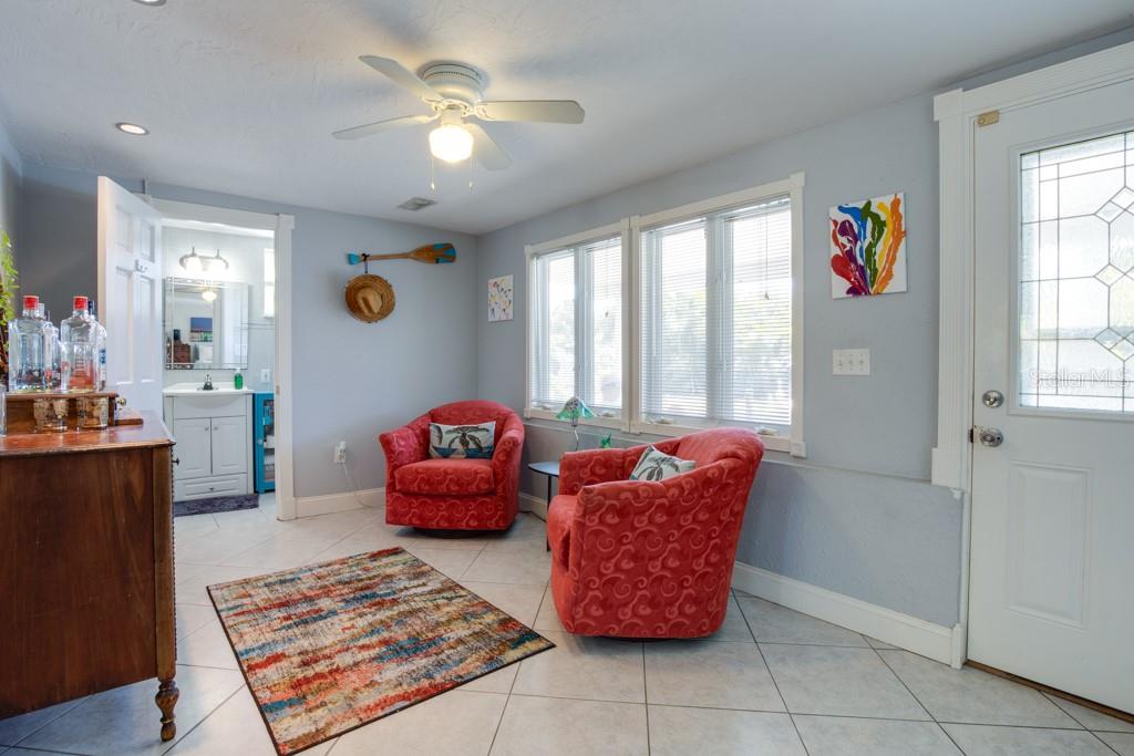 2100 8TH AVE SW, LARGO, FL, 33770