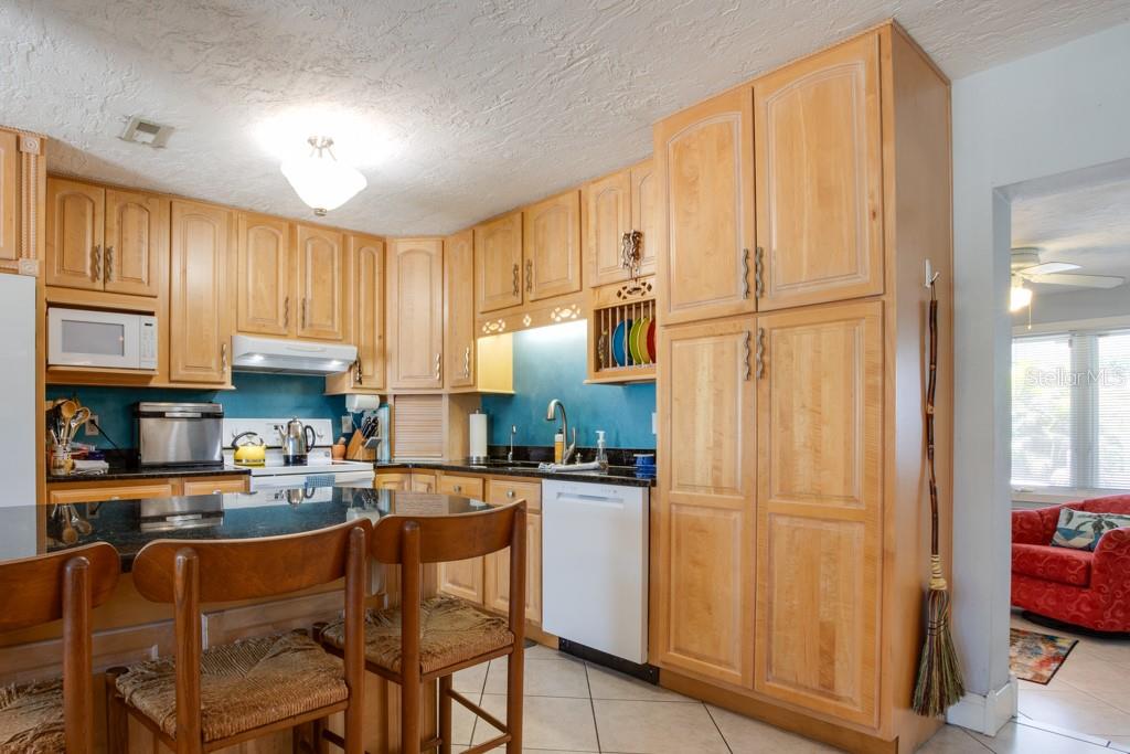 2100 8TH AVE SW, LARGO, FL, 33770