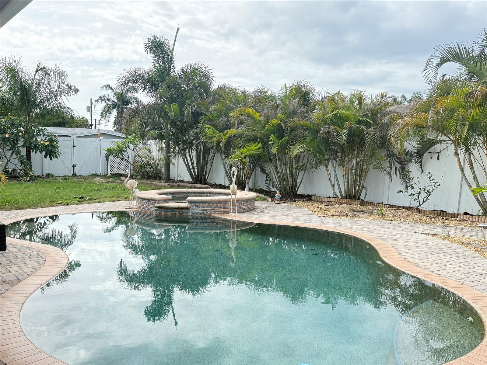 2100 8TH AVE SW, LARGO, FL, 33770