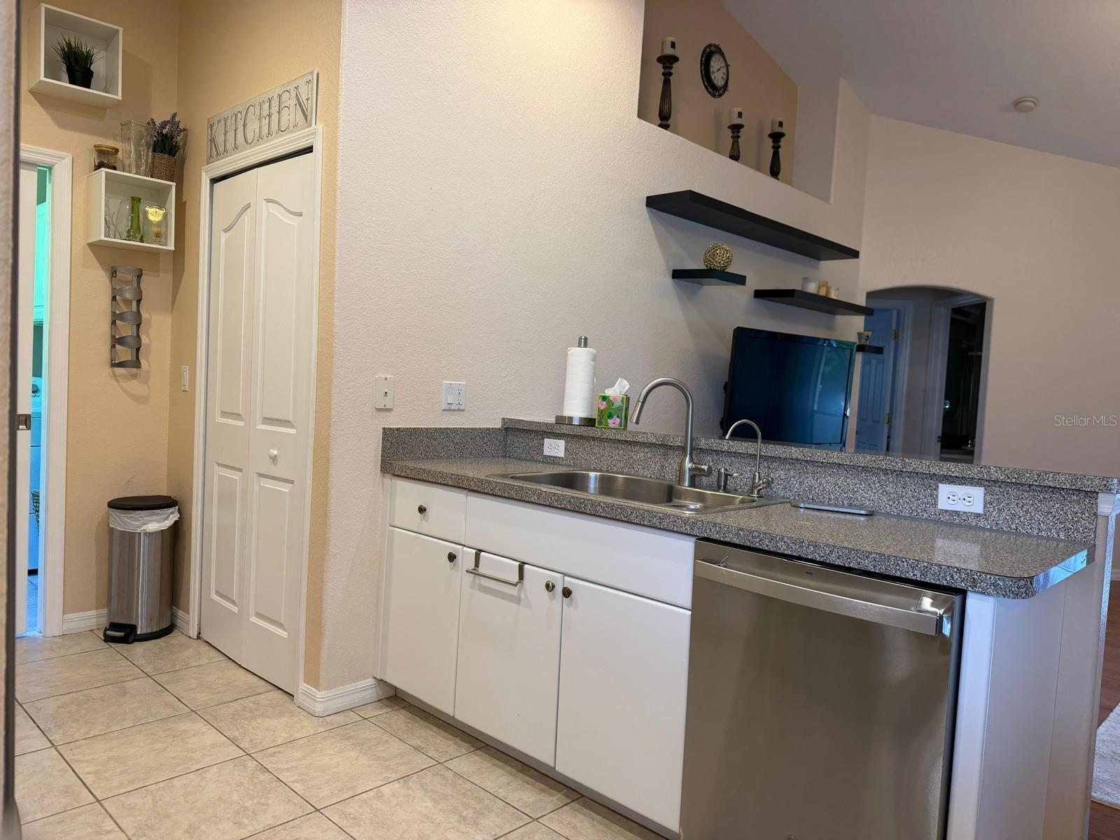 2204 SPARKLE LN, NORTH PORT, FL, 34286