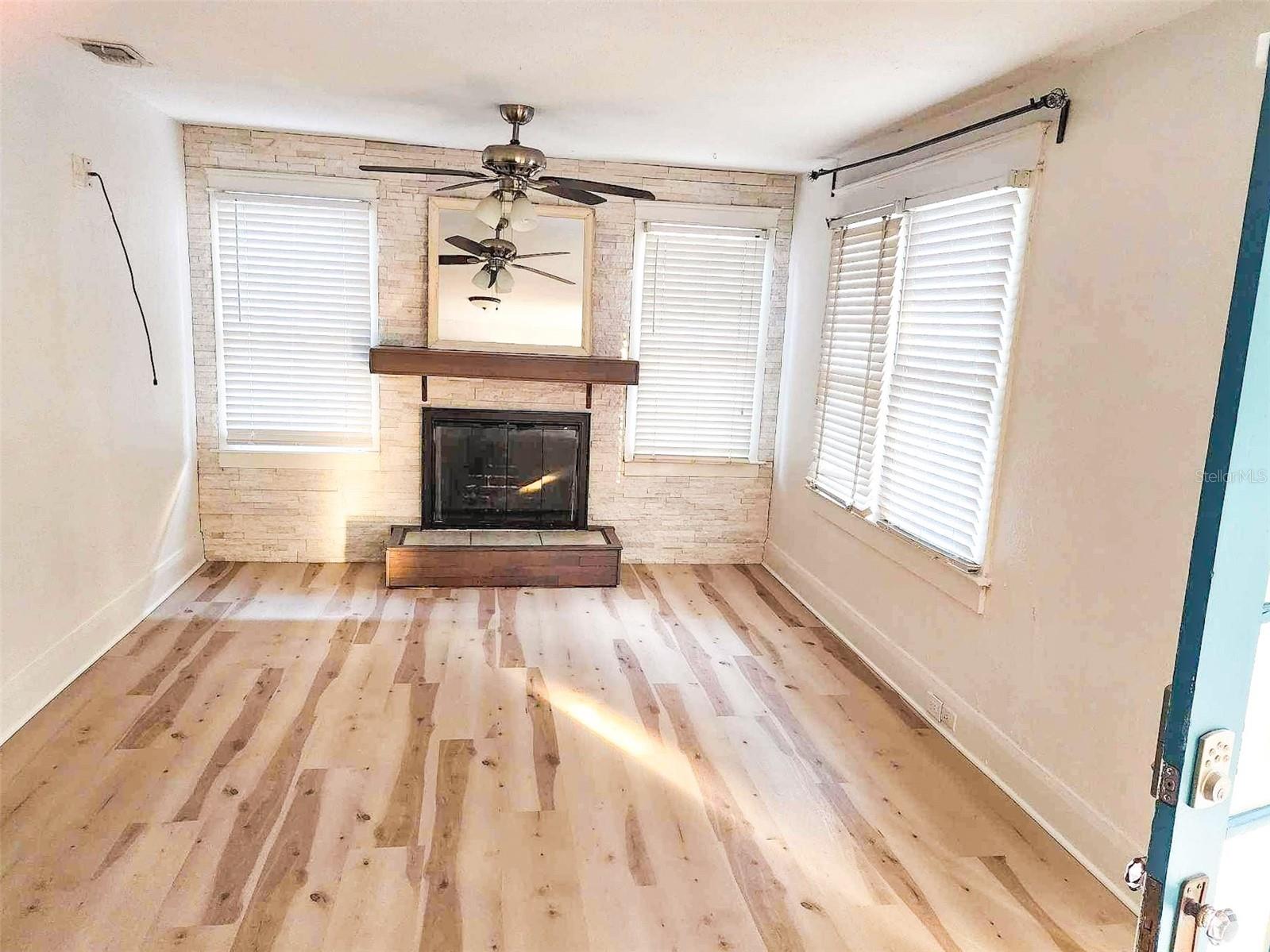 503 W IDLEWILD AVE, TAMPA, FL, 33604