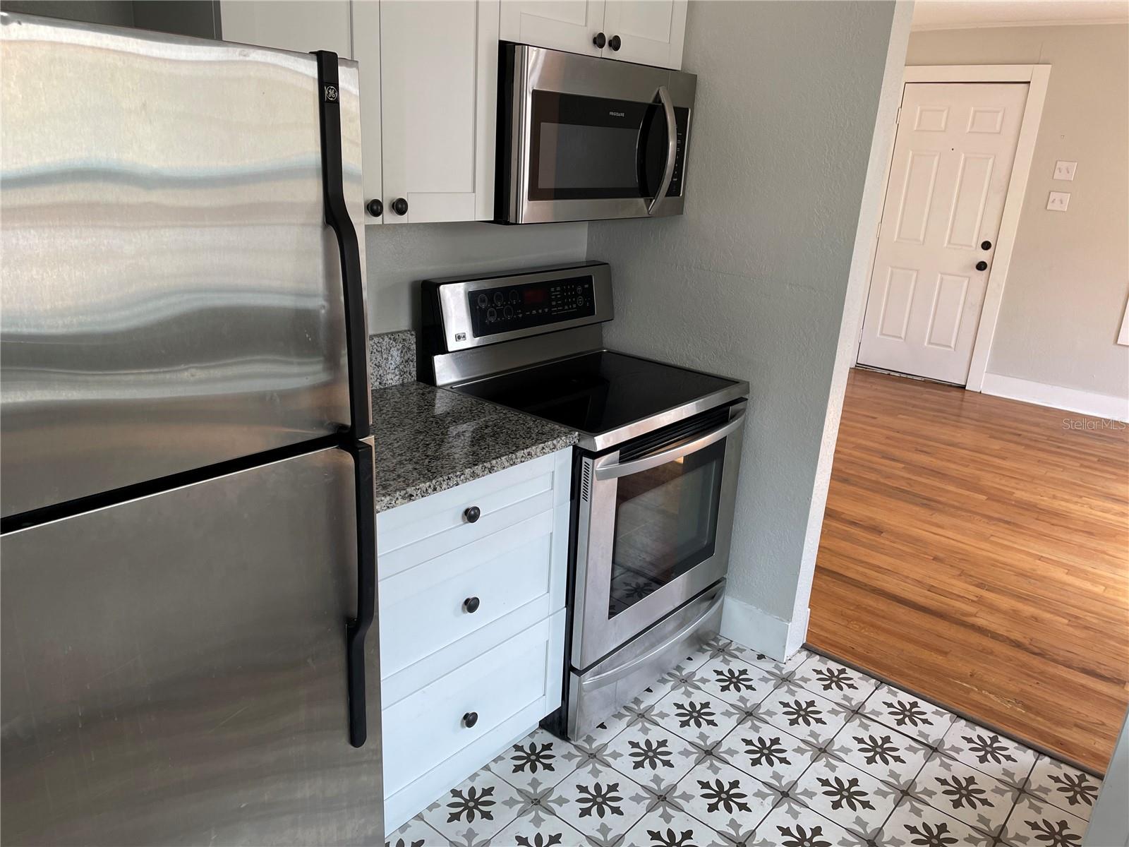 1517 E ELLICOTT ST, TAMPA, FL, 33610