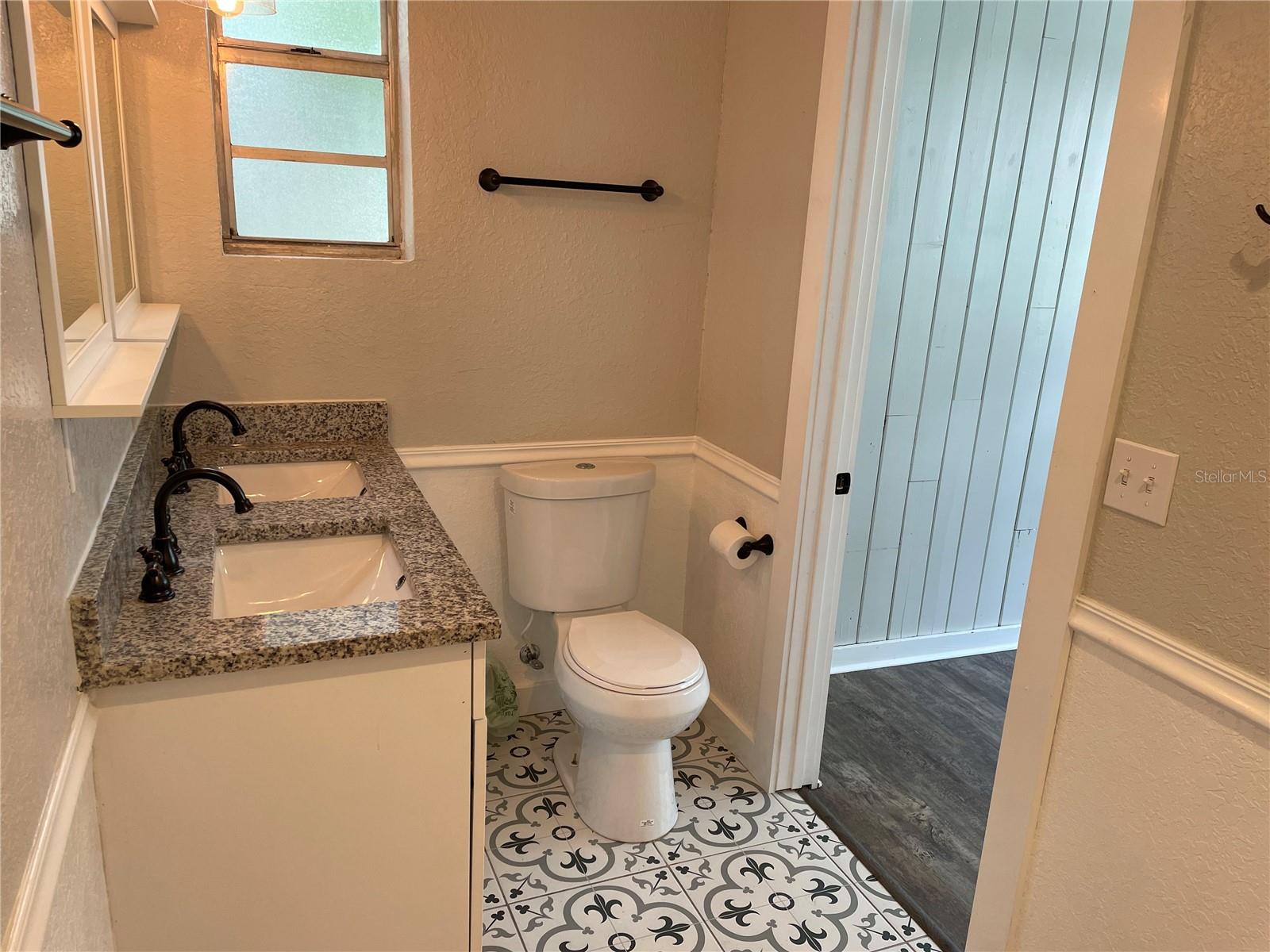 1517 E ELLICOTT ST, TAMPA, FL, 33610