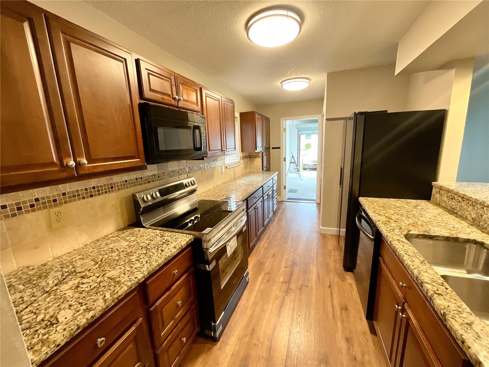 2468 GULFBREEZE CIR, PALM HARBOR, FL, 34683