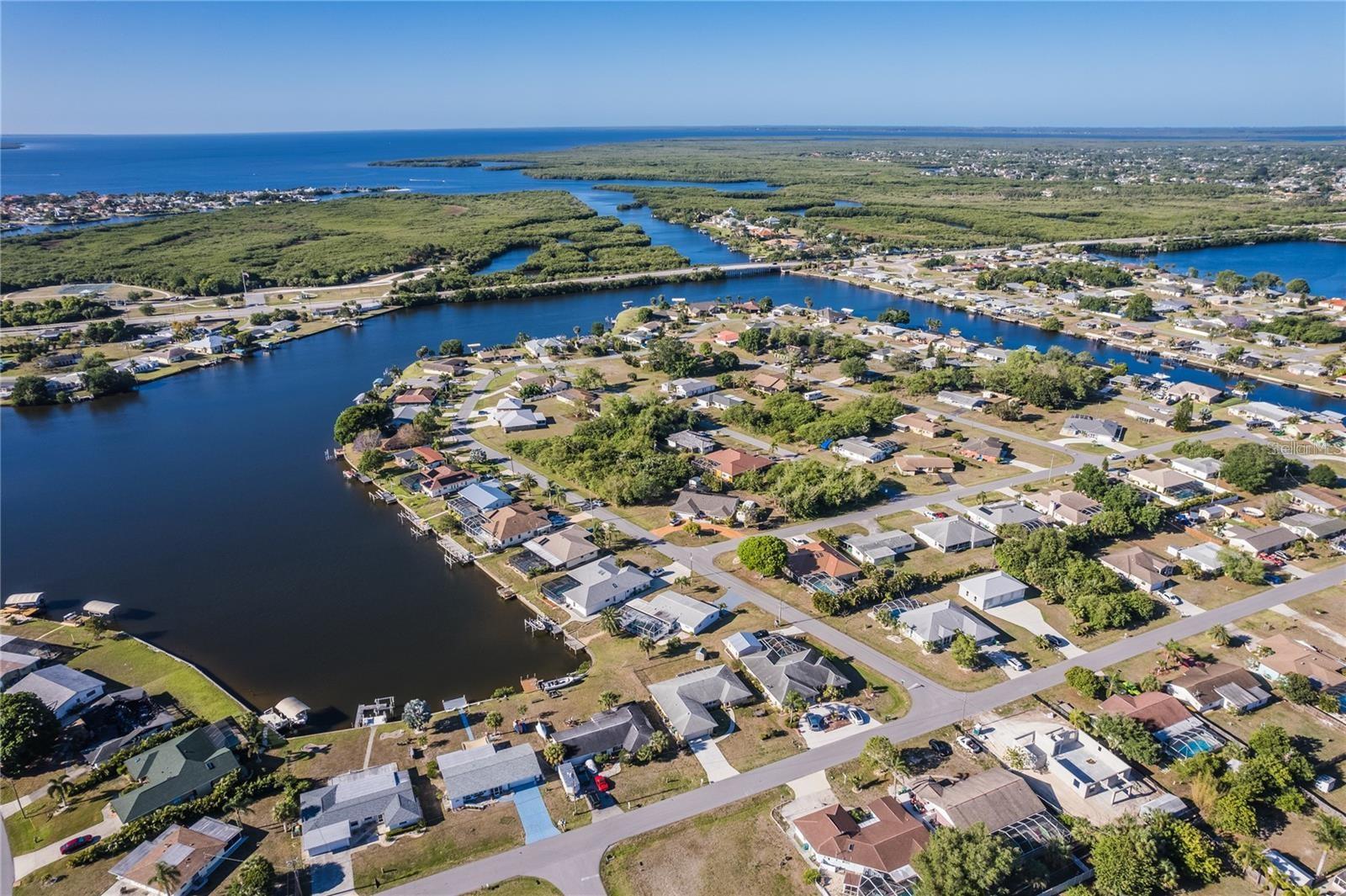 201 E TARPON BLVD NW, PORT CHARLOTTE, FL, 33952