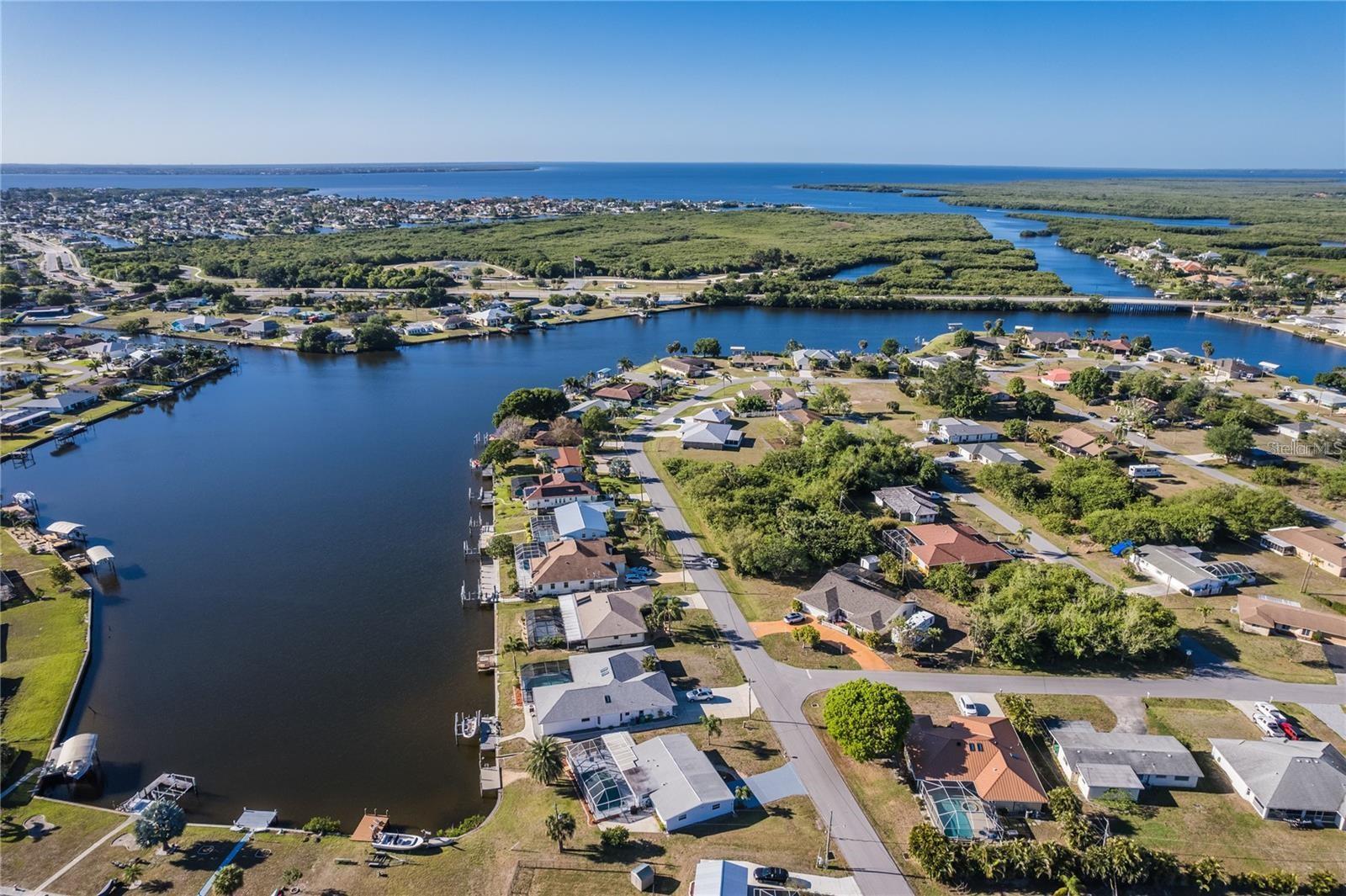 201 E TARPON BLVD NW, PORT CHARLOTTE, FL, 33952