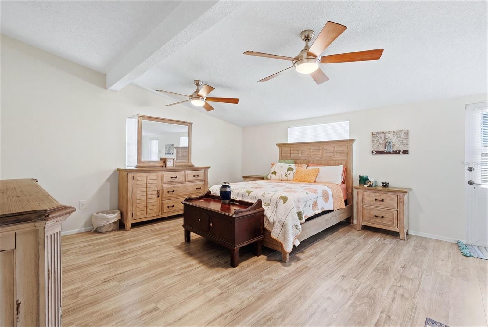 201 E TARPON BLVD NW, PORT CHARLOTTE, FL, 33952