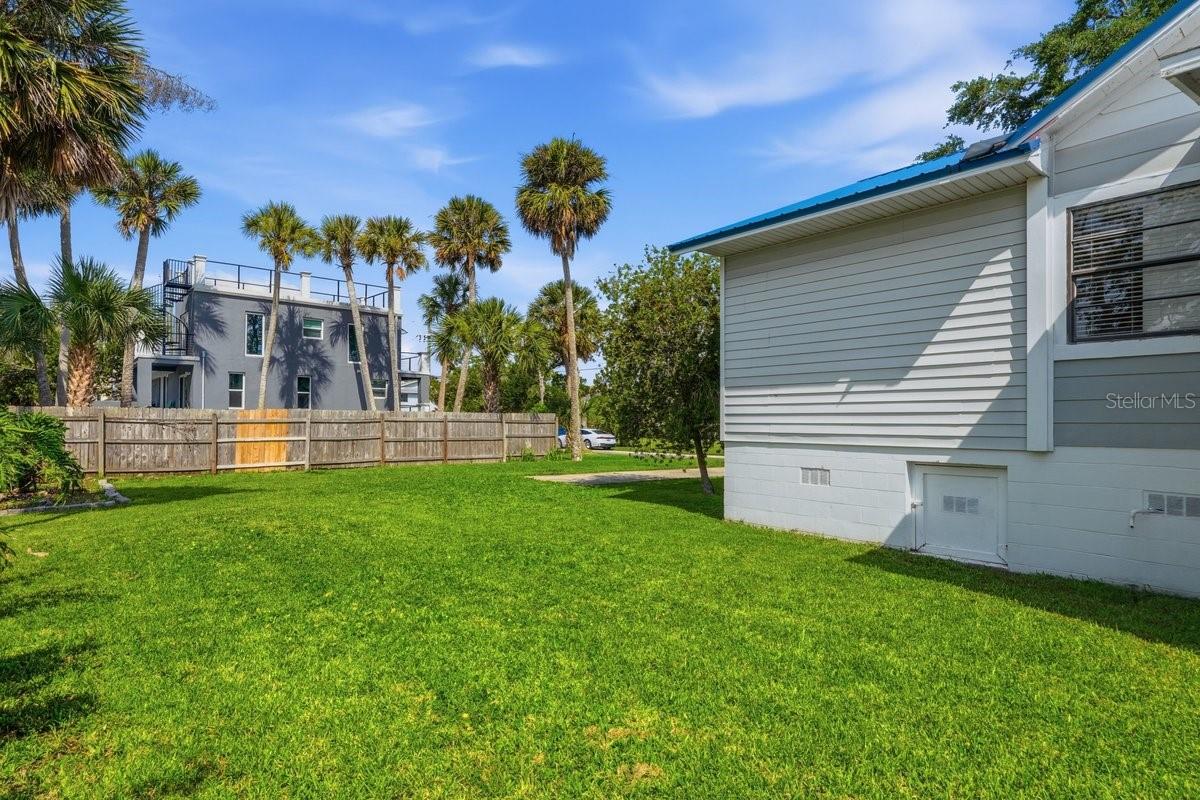 105 MCDONALD ST, SOUTH DAYTONA, FL, 32119