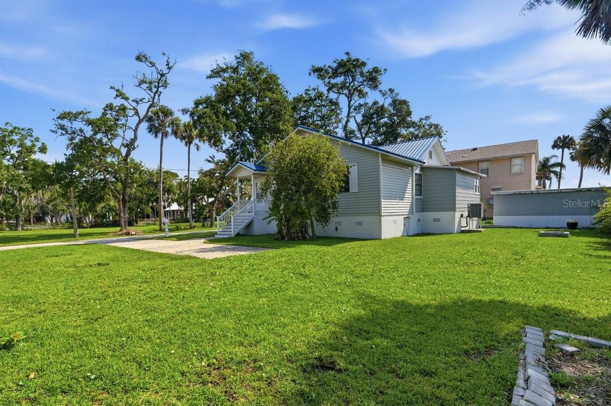 105 MCDONALD ST, SOUTH DAYTONA, FL, 32119