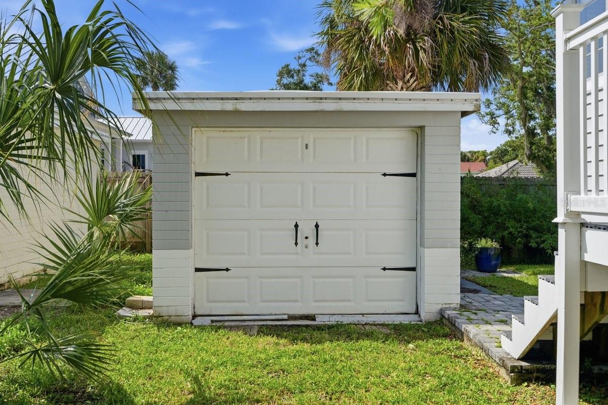 105 MCDONALD ST, SOUTH DAYTONA, FL, 32119