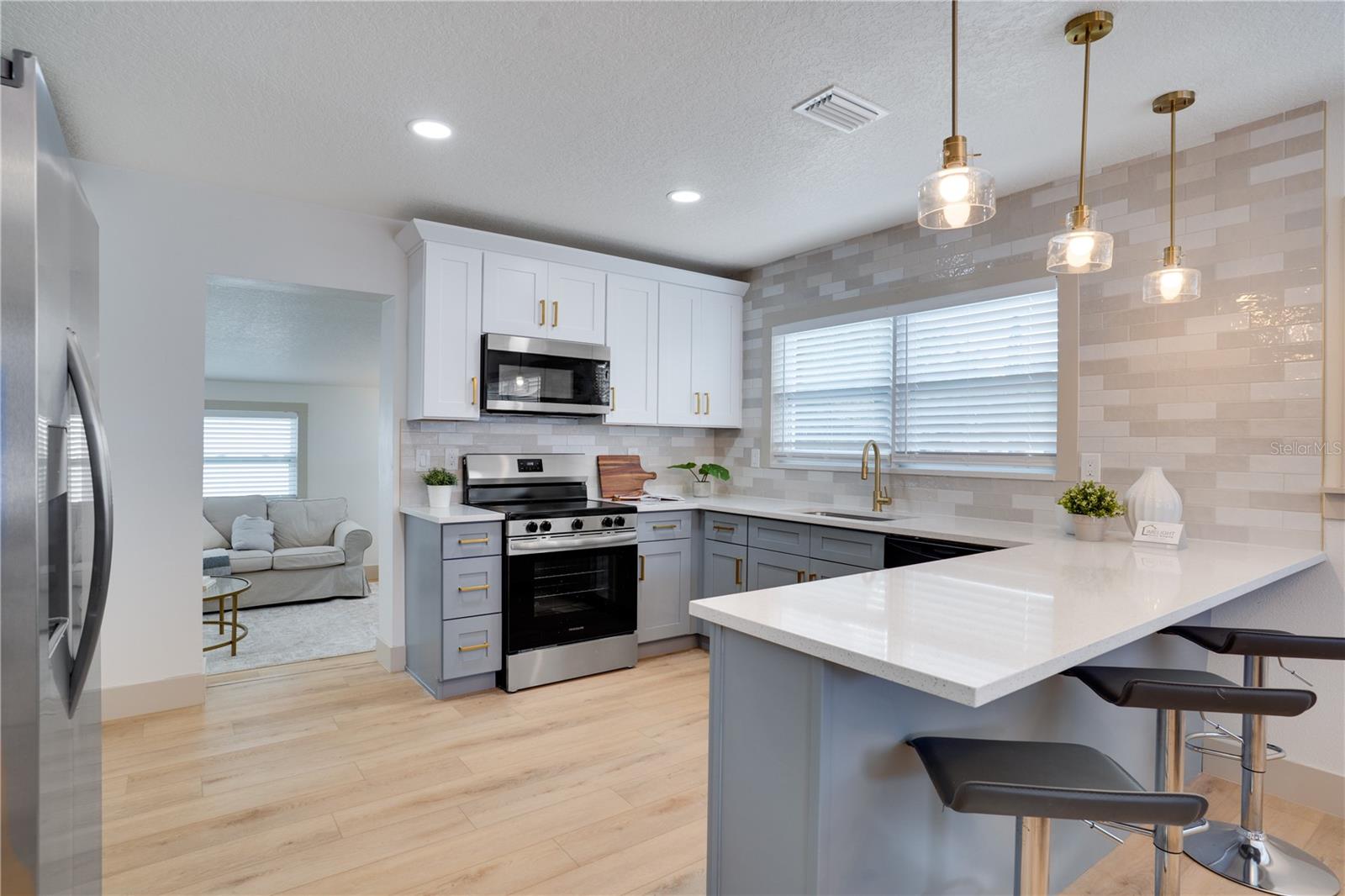 6346 35TH AVE N, ST PETERSBURG, FL, 33710