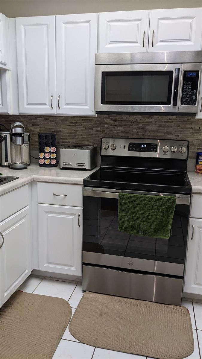 46 EMERALD BAY DR, OLDSMAR, FL, 34677
