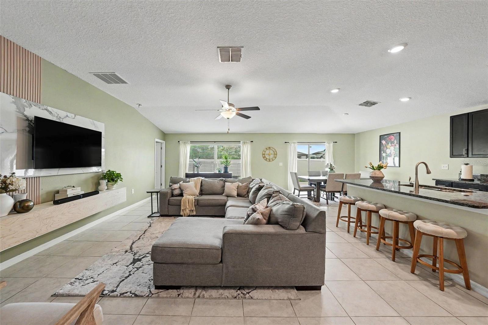 13003 MAJESTIC GARDEN LN, RIVERVIEW, FL, 33579