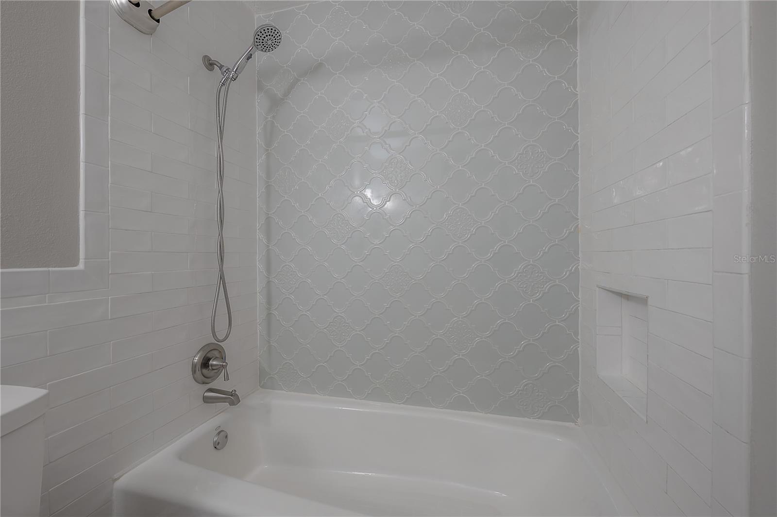 8235 VASSAR CIR, TAMPA, FL, 33634