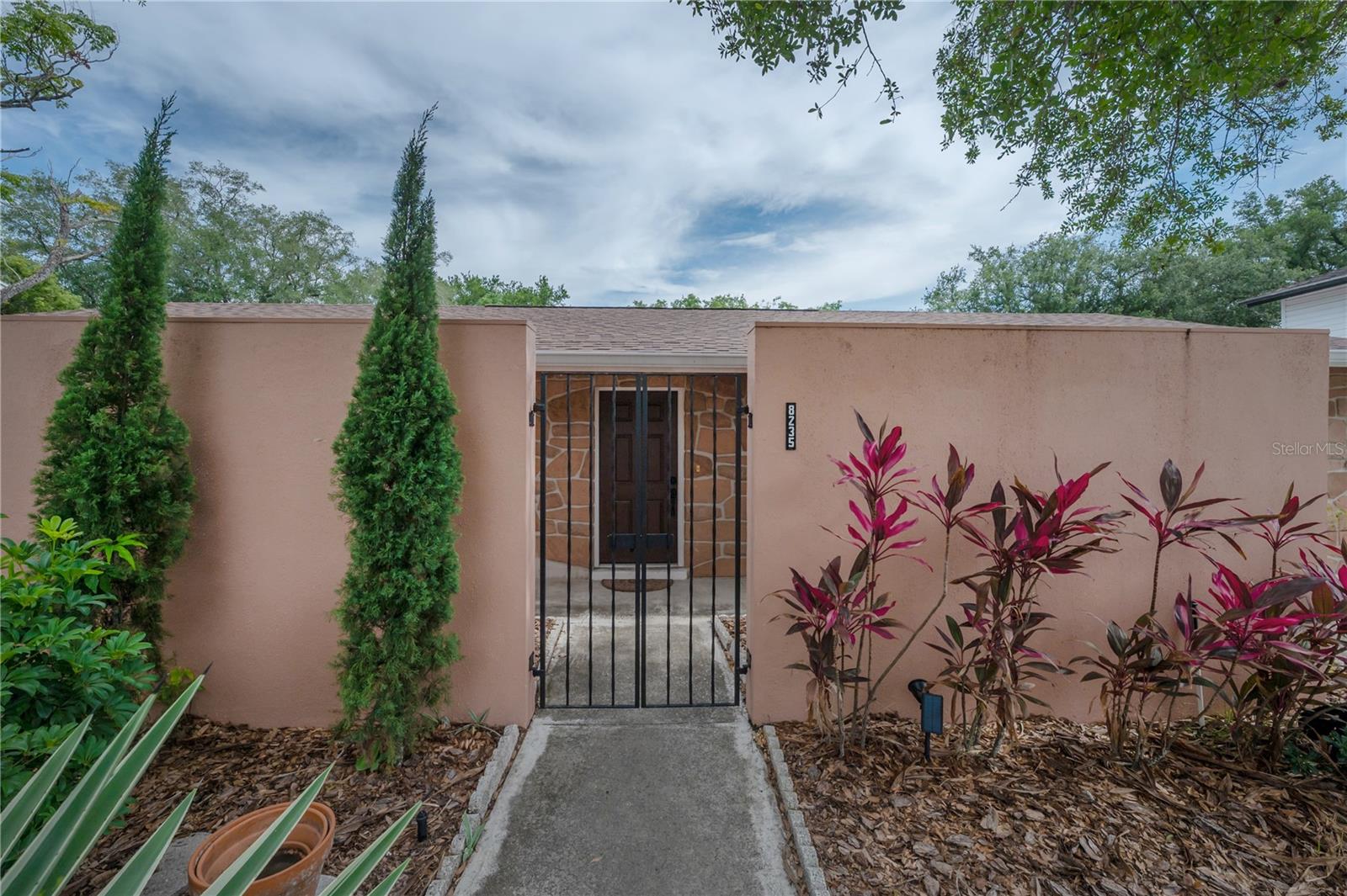 8235 VASSAR CIR, TAMPA, FL, 33634