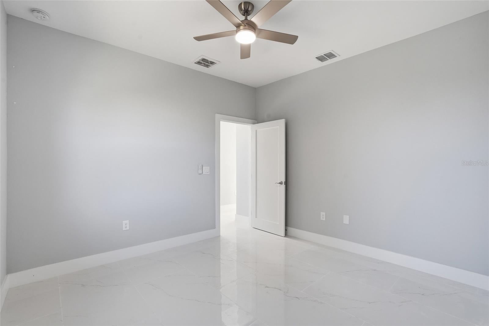 429 PALMYRA AVE, LEHIGH ACRES, FL, 33974