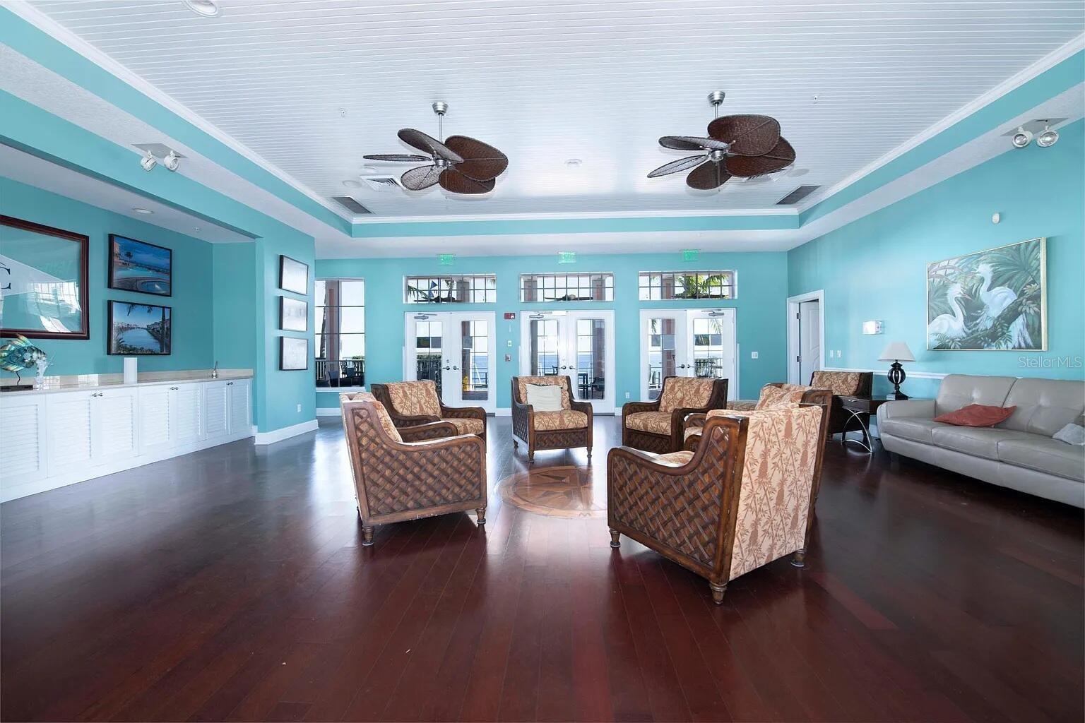 4858 COQUINA KEY DR SE #D, ST PETERSBURG, FL, 33705