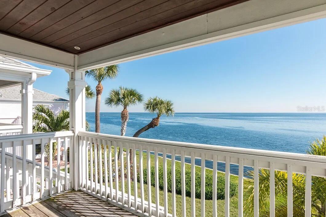4858 COQUINA KEY DR SE #D, ST PETERSBURG, FL, 33705