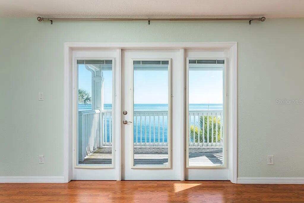 4858 COQUINA KEY DR SE #D, ST PETERSBURG, FL, 33705