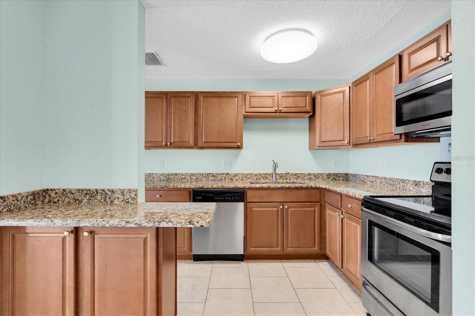 4858 COQUINA KEY DR SE #D, ST PETERSBURG, FL, 33705