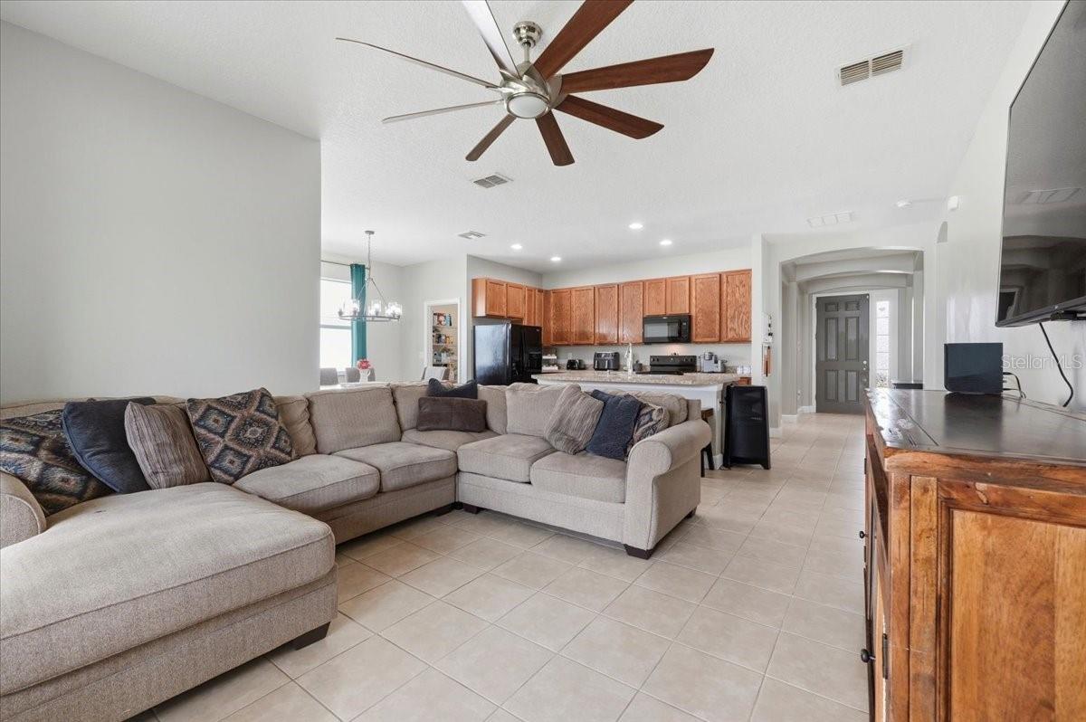 435 ARAGOSA DR, DAVENPORT, FL, 33837