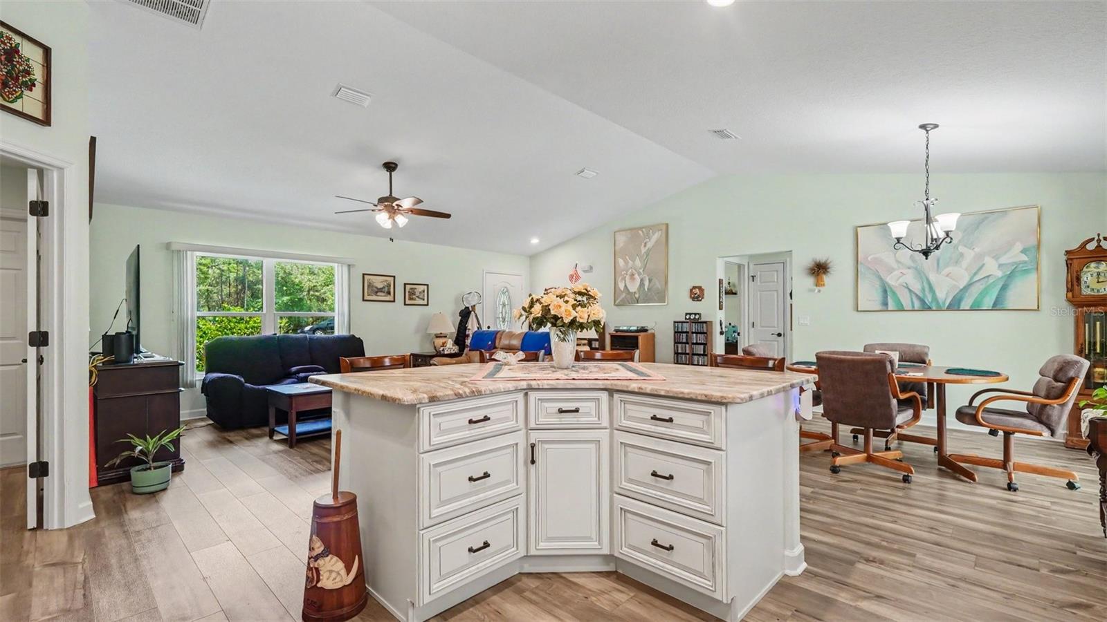 941 W BANCROFT DR, CITRUS SPRINGS, FL, 34434