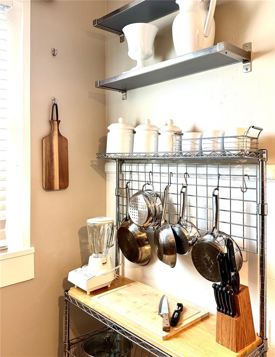 2014 JACKSON ST N #2, ST PETERSBURG, FL, 33704