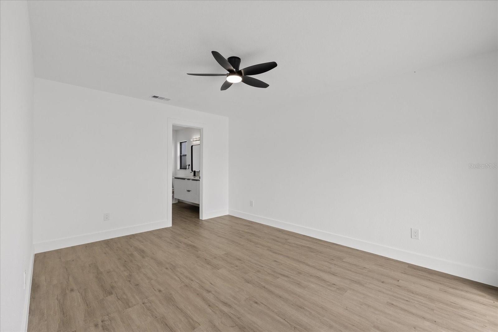 10609 OUT ISLAND DR, TAMPA, FL, 33615