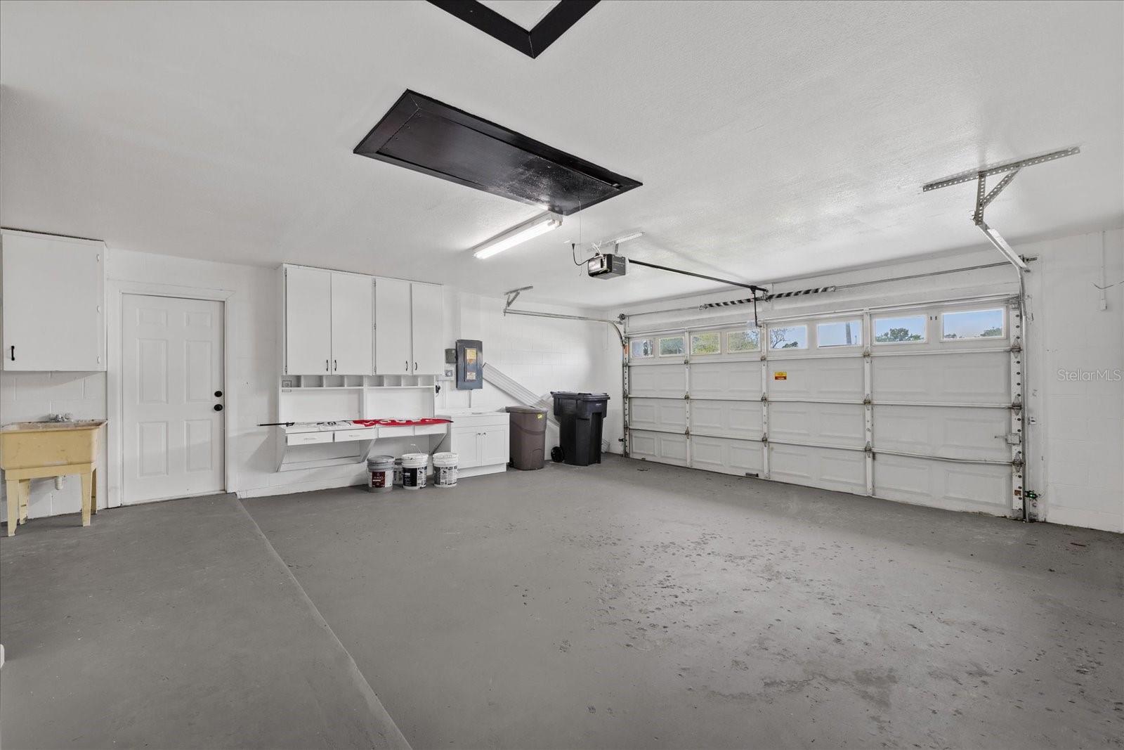 10609 OUT ISLAND DR, TAMPA, FL, 33615