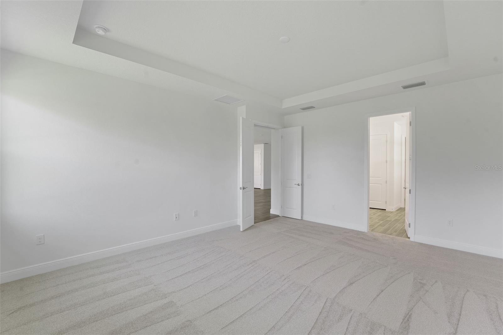 17546 VALLEYWOOD PKWY, LAND O LAKES, FL, 34638