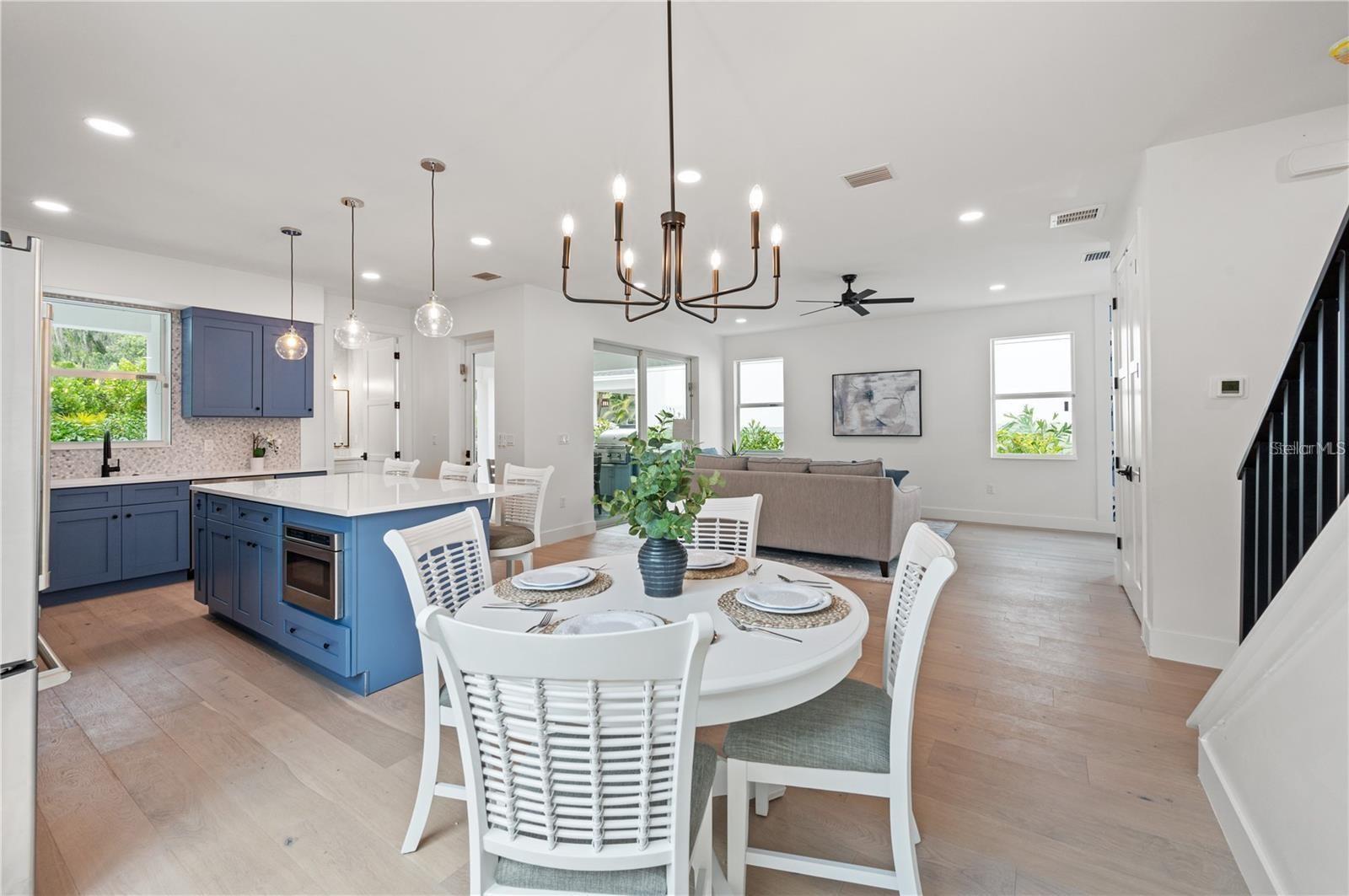 1647 SIESTA DR, SARASOTA, FL, 34239