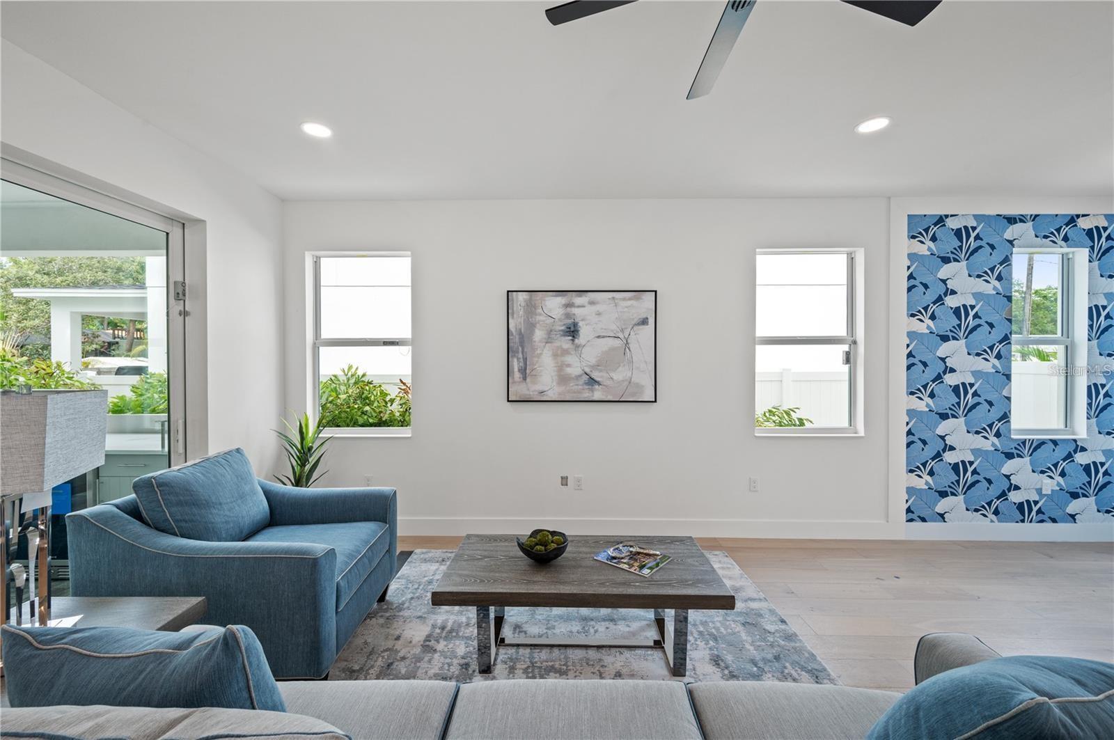1647 SIESTA DR, SARASOTA, FL, 34239