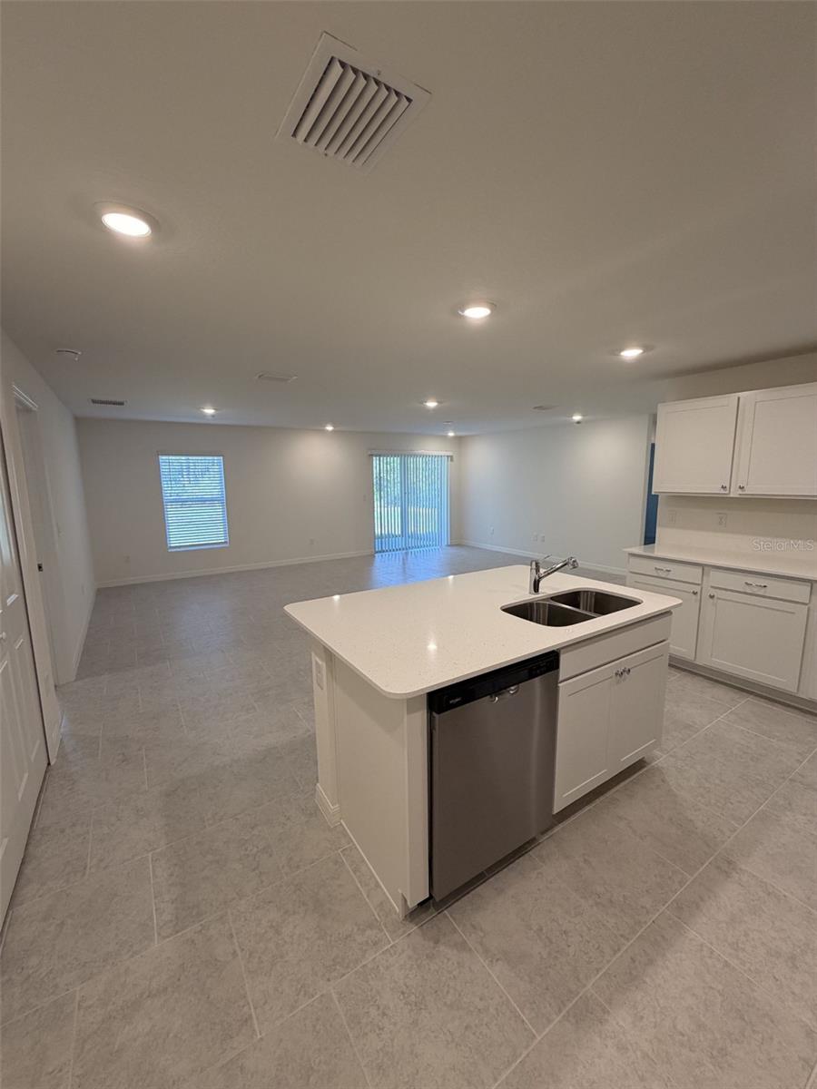 10450 BAYLOR AVE, HASTINGS, FL, 32145