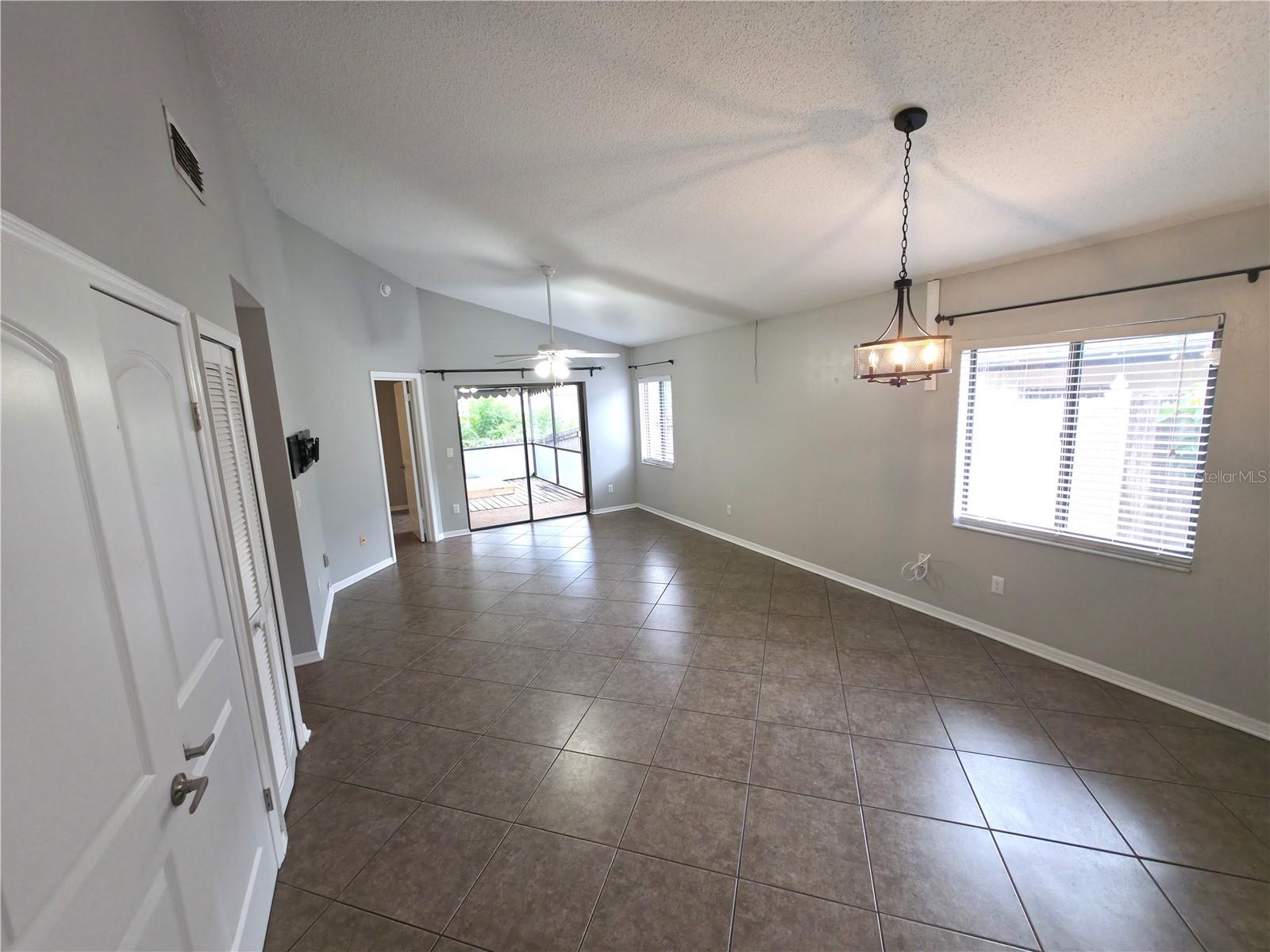 2201 GRASMERE DR, APOPKA, FL, 32703