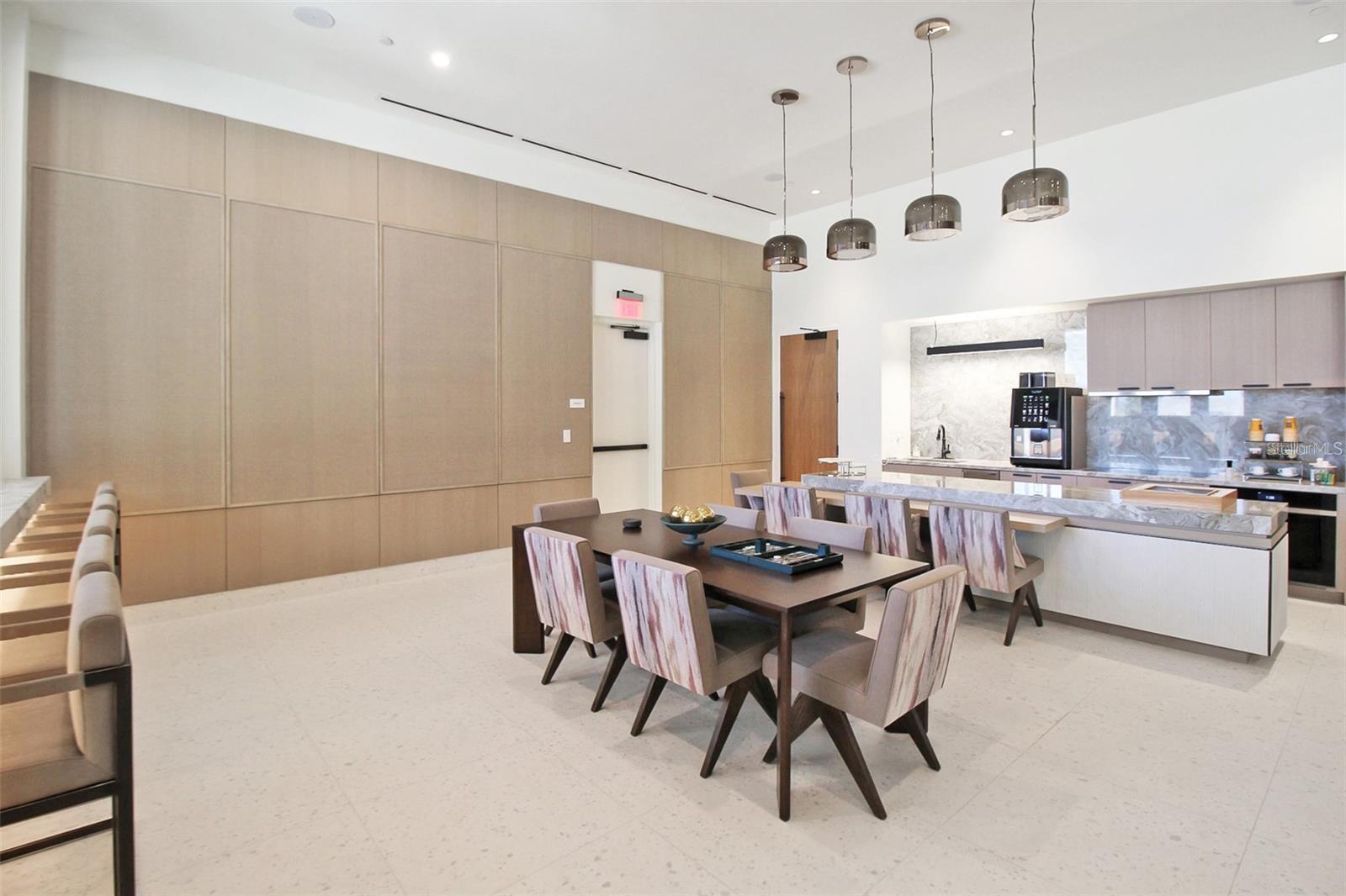 1591 GULF OF MEXICO DR #619, LONGBOAT KEY, FL, 34228