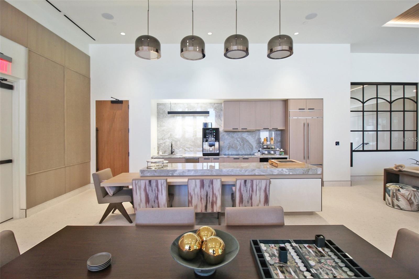 1591 GULF OF MEXICO DR #619, LONGBOAT KEY, FL, 34228