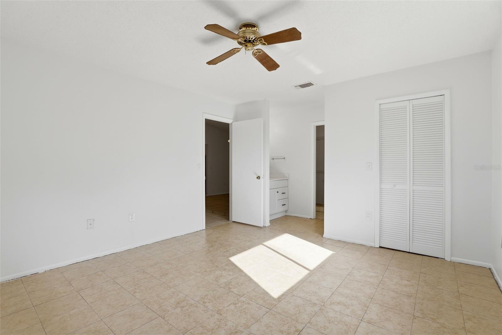 1056 SORIA AVE, ORLANDO, FL, 32807