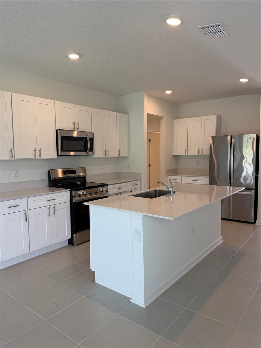 1139 BELLE ISLE LN, DAYTONA BEACH, FL, 32124