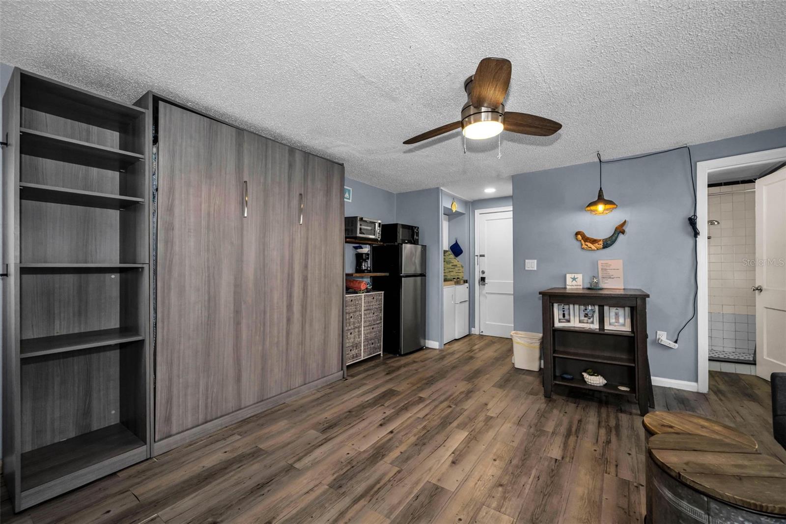 483 E SHORE DR #A4, CLEARWATER BEACH, FL, 33767