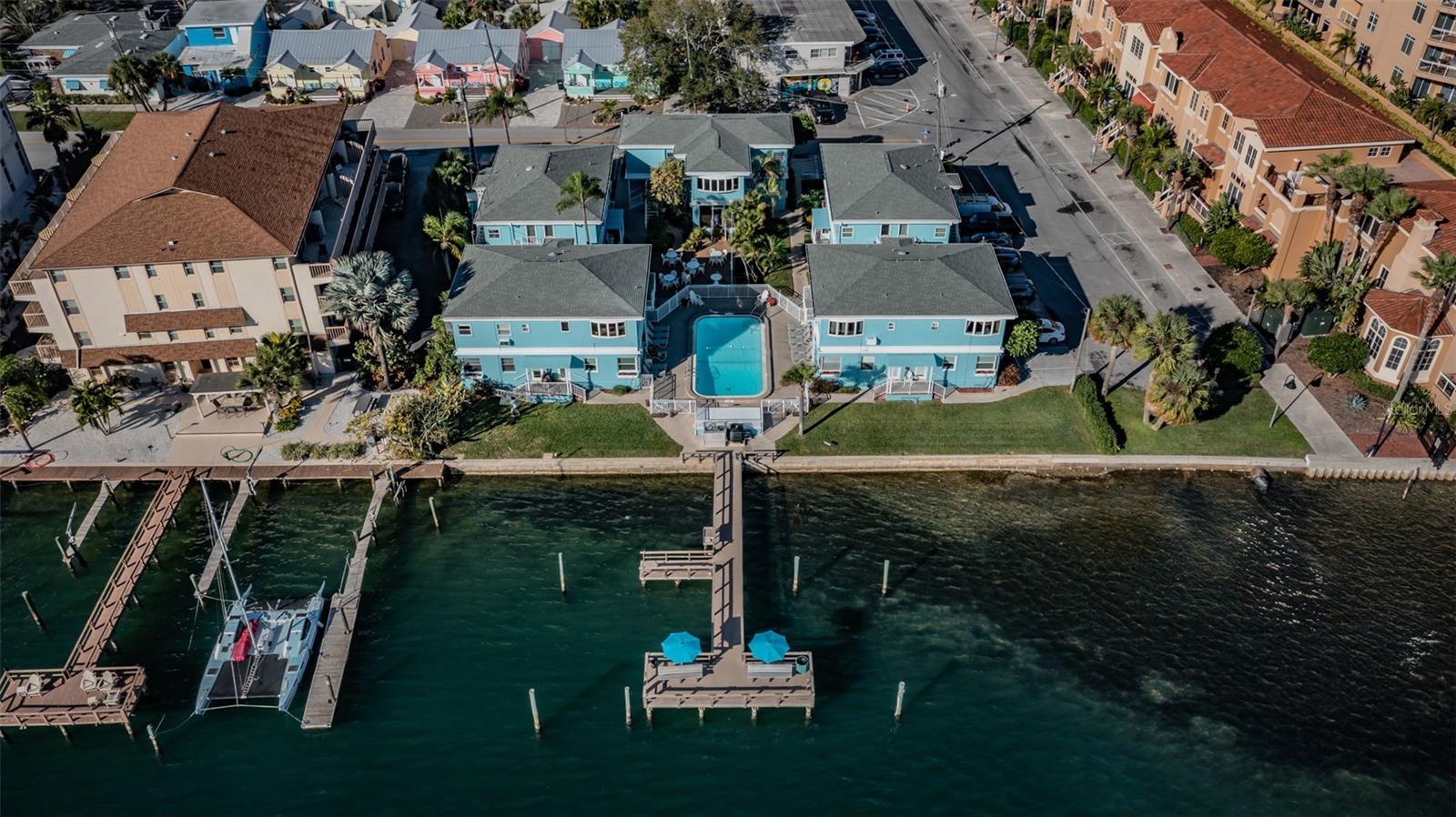 483 E SHORE DR #A4, CLEARWATER BEACH, FL, 33767