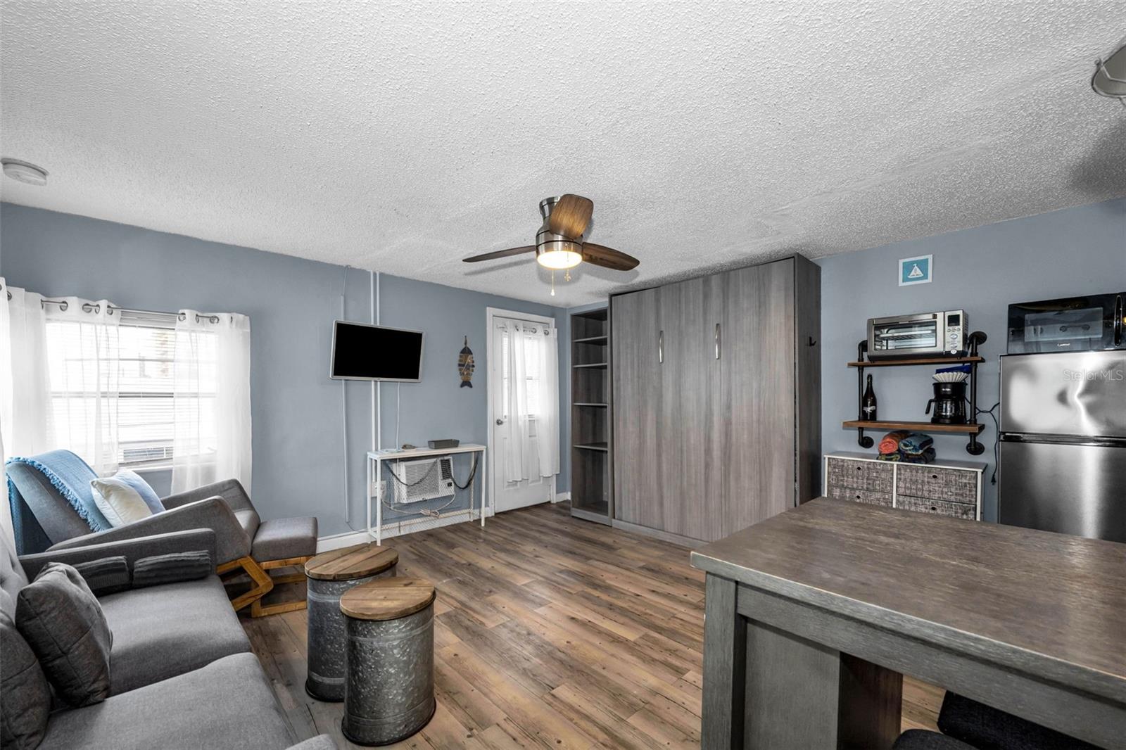 483 E SHORE DR #A4, CLEARWATER BEACH, FL, 33767