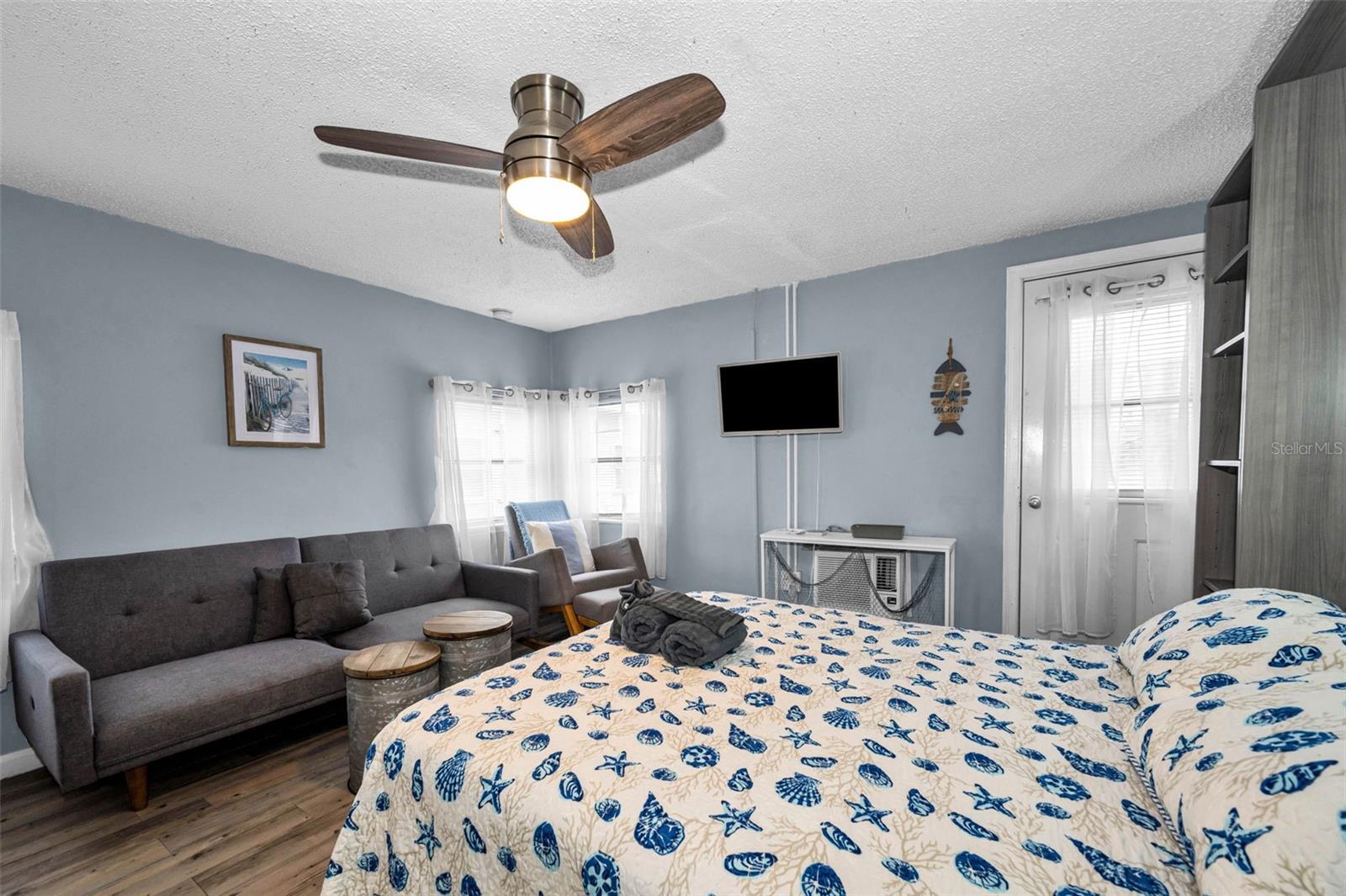 483 E SHORE DR #A4, CLEARWATER BEACH, FL, 33767