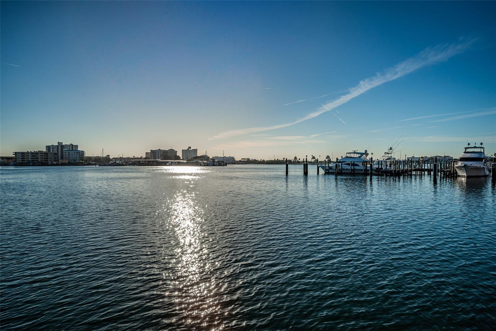 483 E SHORE DR #A4, CLEARWATER BEACH, FL, 33767