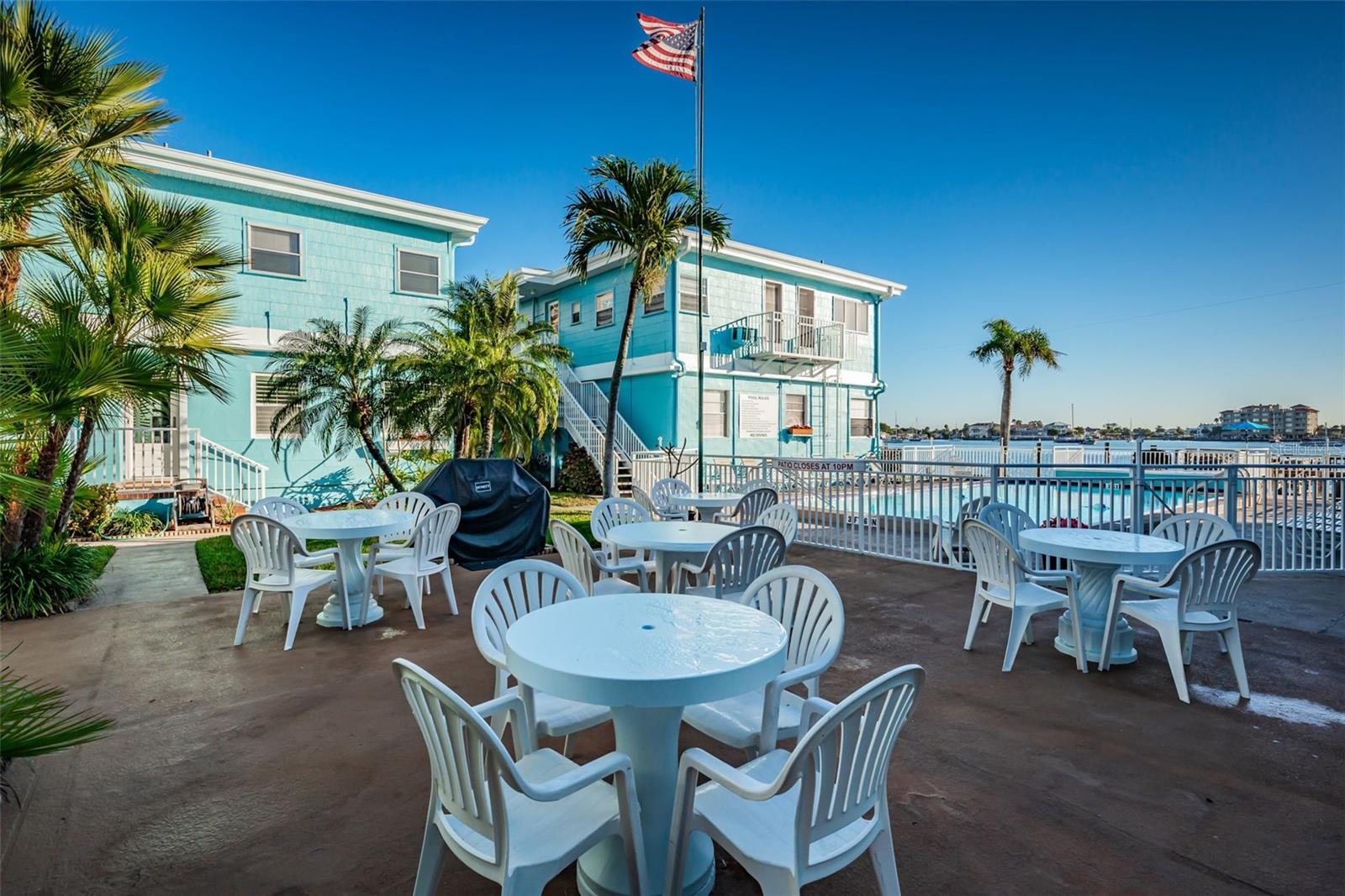 483 E SHORE DR #A4, CLEARWATER BEACH, FL, 33767