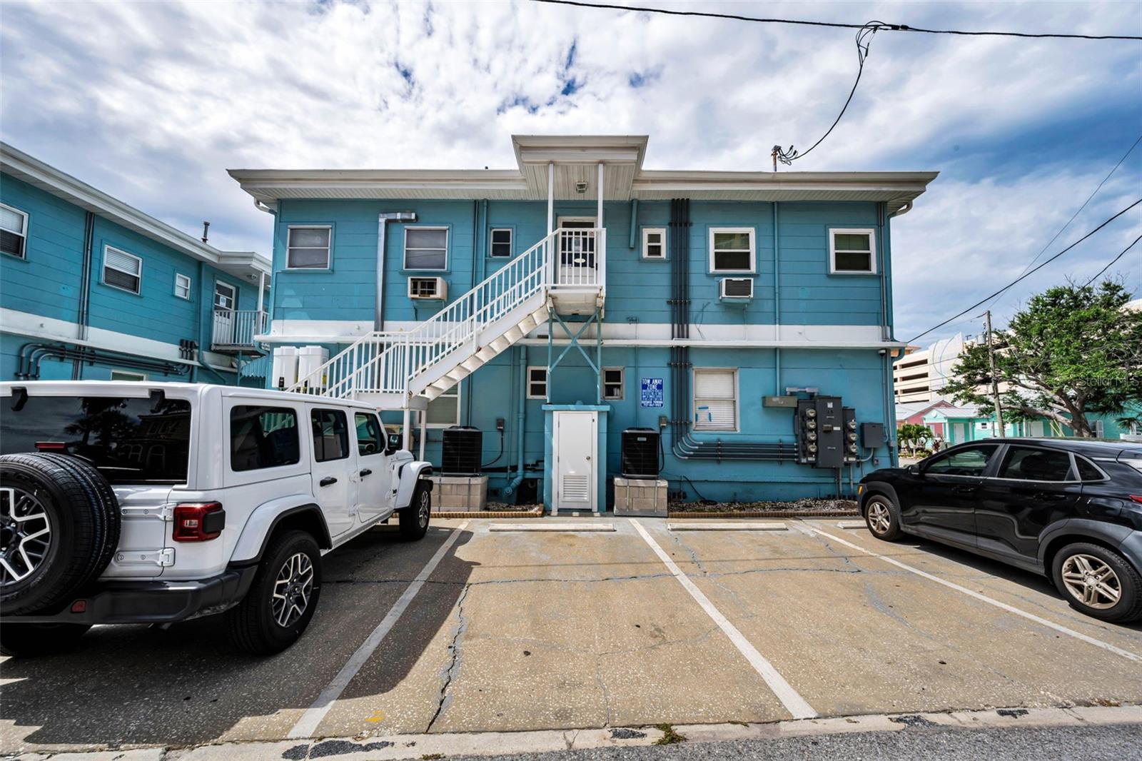 483 E SHORE DR #A4, CLEARWATER BEACH, FL, 33767