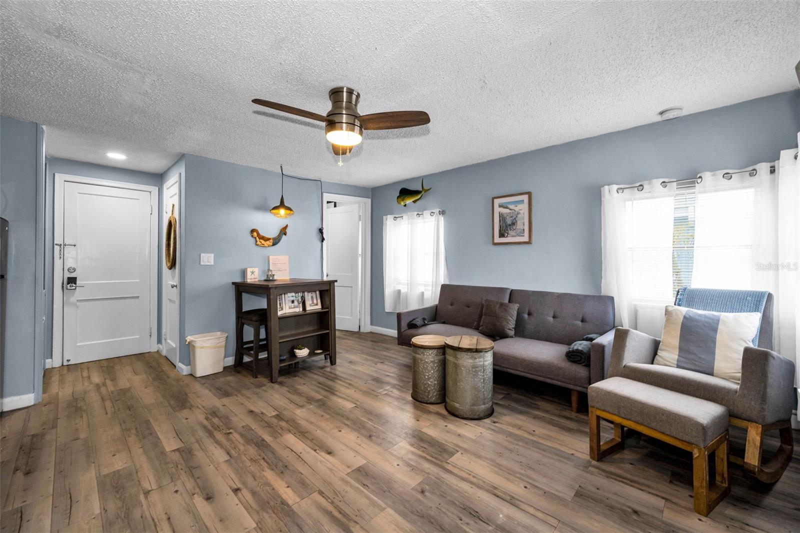 483 E SHORE DR #A4, CLEARWATER BEACH, FL, 33767