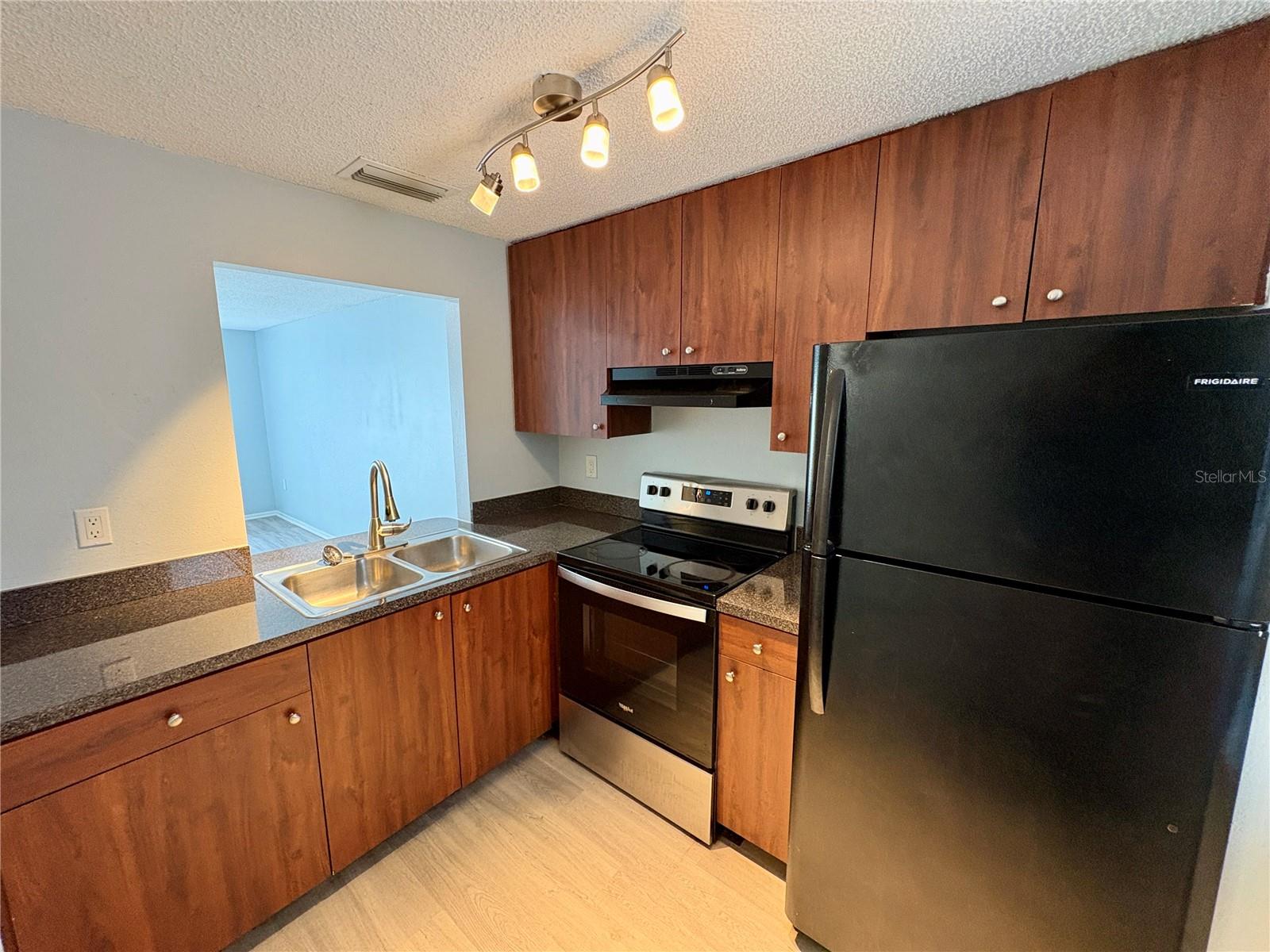 408 57TH AVENUE DR E #A, BRADENTON, FL, 34203