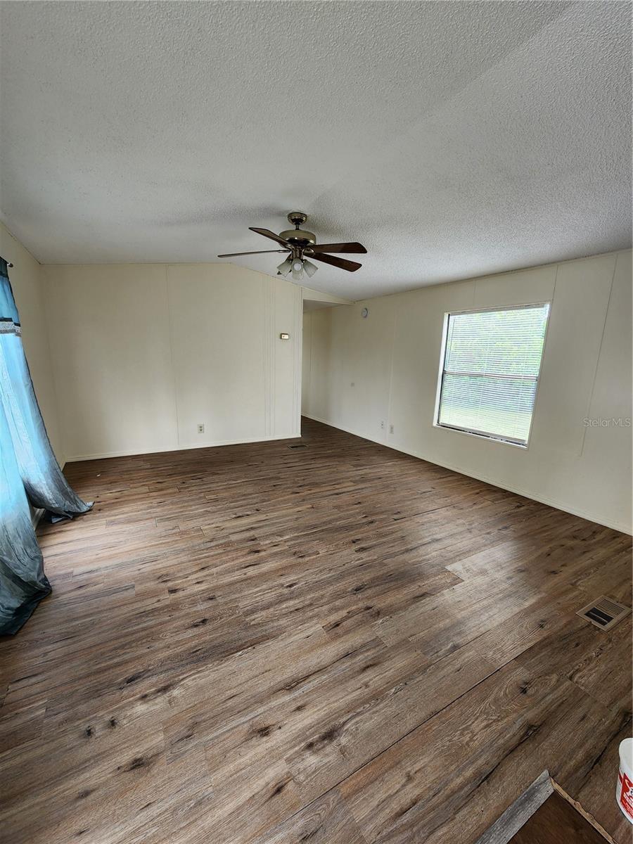 128 CENTER ST, OAK HILL, FL, 32759