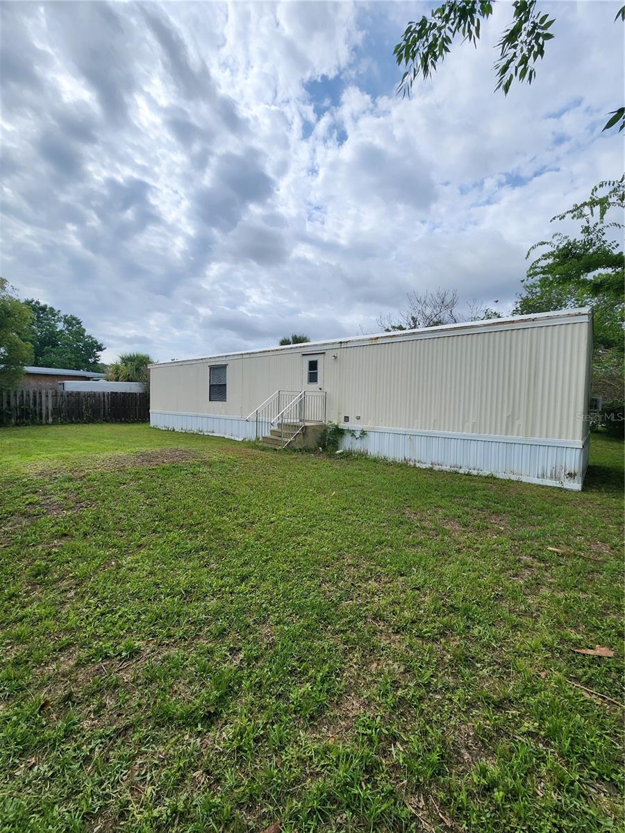 128 CENTER ST, OAK HILL, FL, 32759